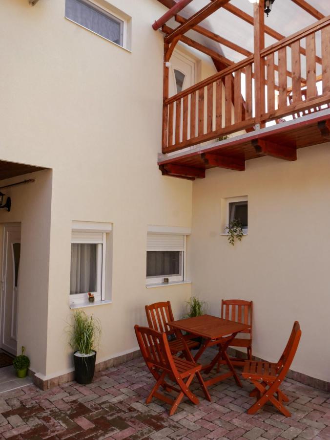 Varfal Apartman Erlau Exterior foto