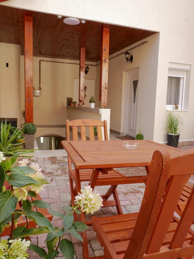 Varfal Apartman Erlau Exterior foto