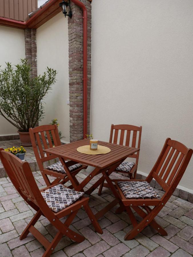 Varfal Apartman Erlau Exterior foto