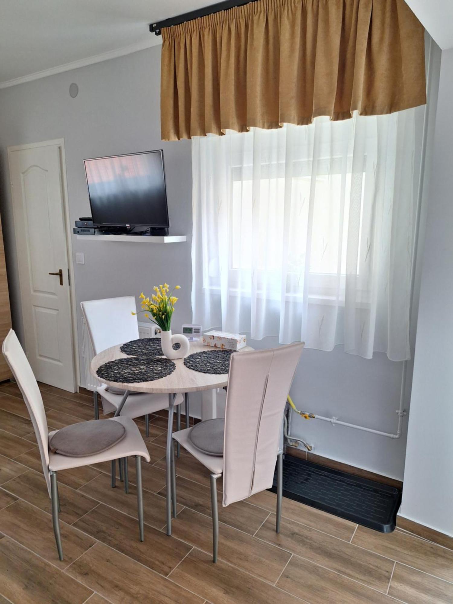 Varfal Apartman Erlau Exterior foto